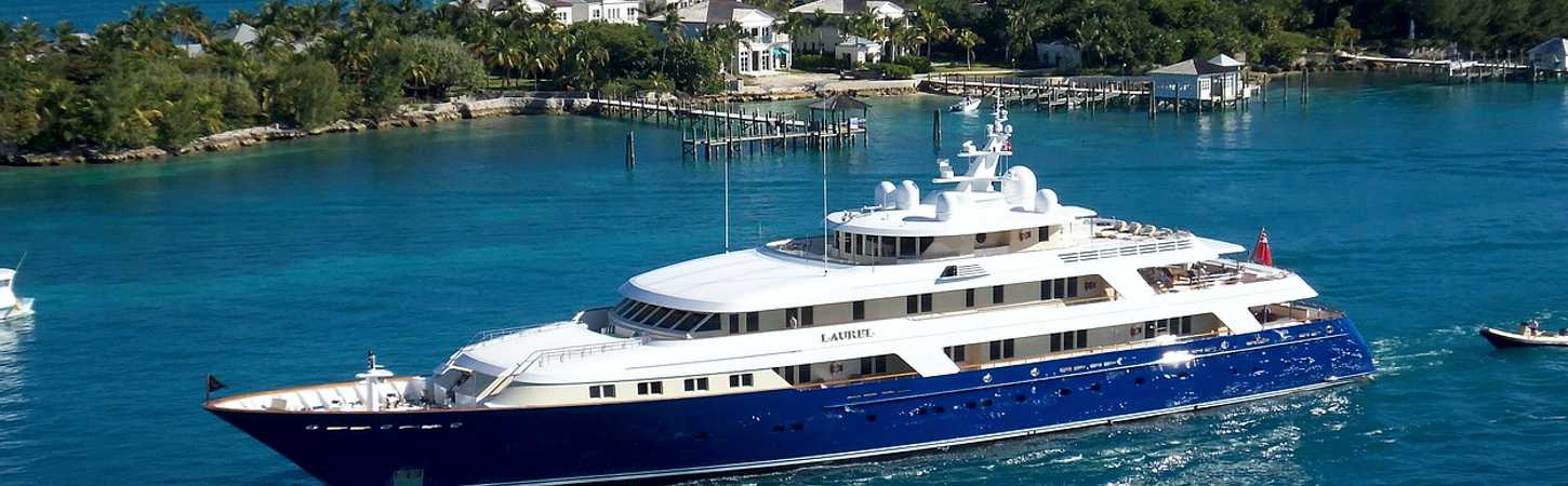 Luxury yacht: top-notch cruises